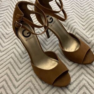 Beautiful Guess heels